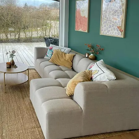 Modern Near Binderup