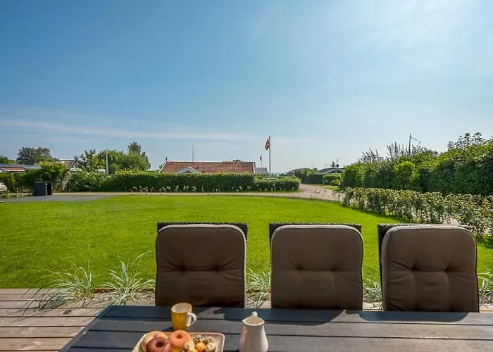 Modern Near Binderup